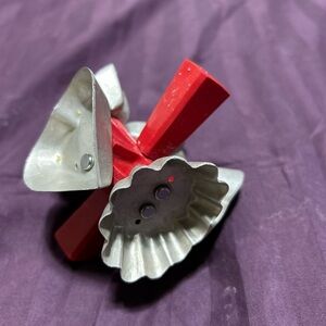 Vintage 50/69’s  Metal Cookie Cutter - wear-ever -USA- real nice piece